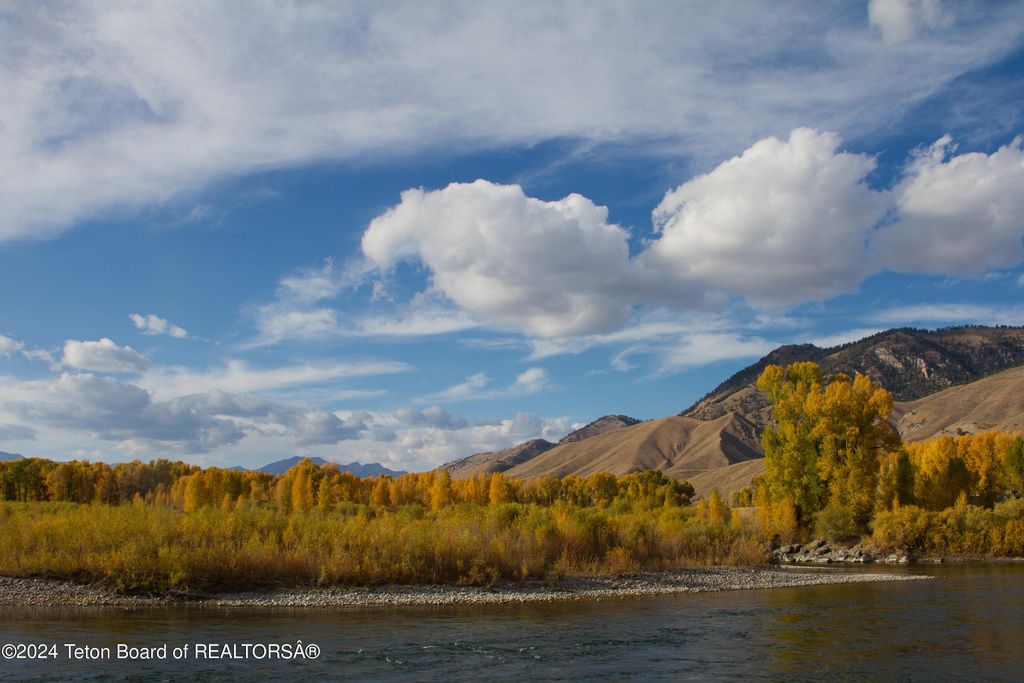 9795 N MAIN Street, Kelly, WY 83011 photo 17