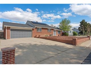 1960 Oakland St, Aurora, CO 80010