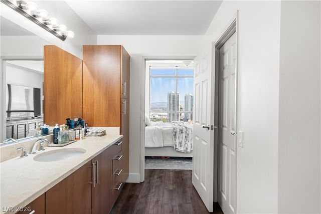 200 West Sahara Avenue 2506, Las Vegas, NV 89102