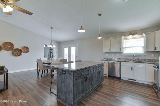 12533 Rineyville Rd, Vine Grove, KY 40175