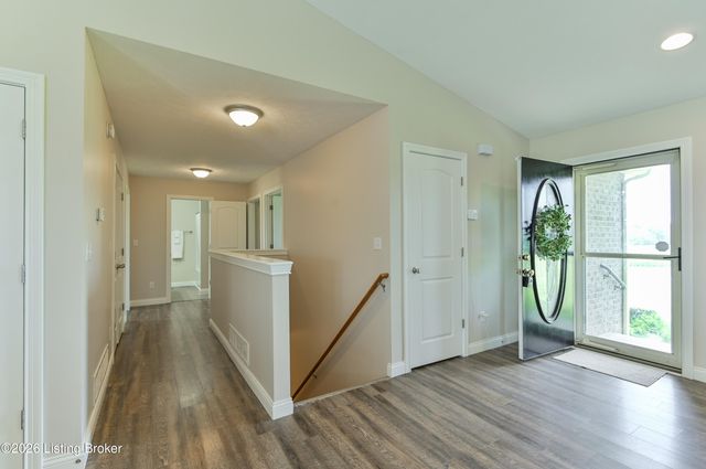 12533 Rineyville Rd, Vine Grove, KY 40175