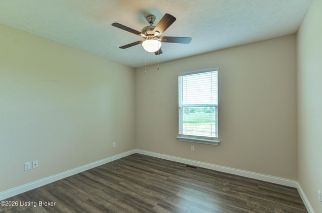 12533 Rineyville Rd, Vine Grove, KY 40175