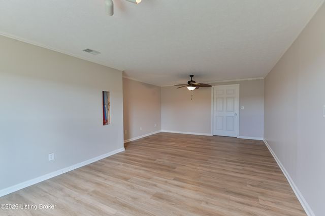 12533 Rineyville Rd, Vine Grove, KY 40175