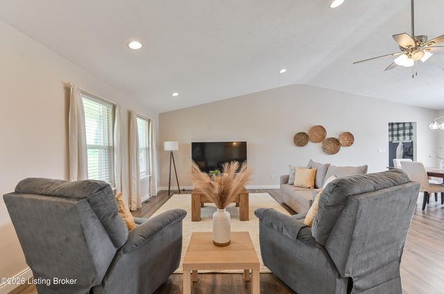 12533 Rineyville Rd, Vine Grove, KY 40175