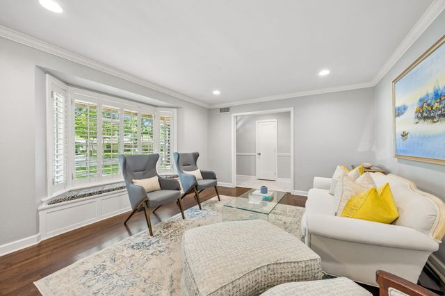 7030 Town North Drive, Dallas, TX 75231