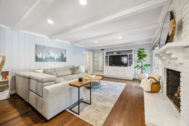 7030 Town North Drive, Dallas, TX 75231