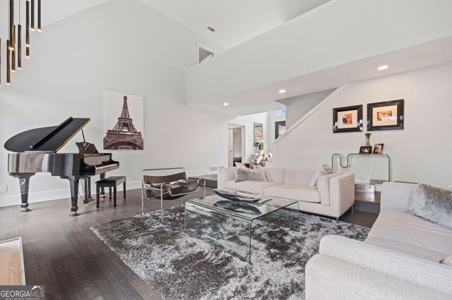 4367 Dunmore Road NE, Marietta, GA 30068