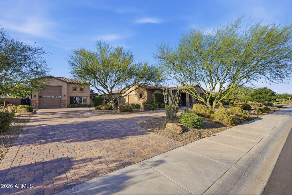 7618 W CHAMA Drive, Peoria, AZ 85383 — photo 2