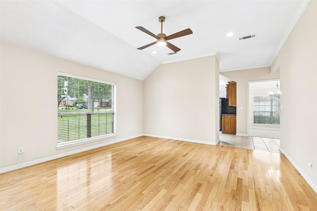 110 Crestway Drive 29, Cedar Hill, TX 75104