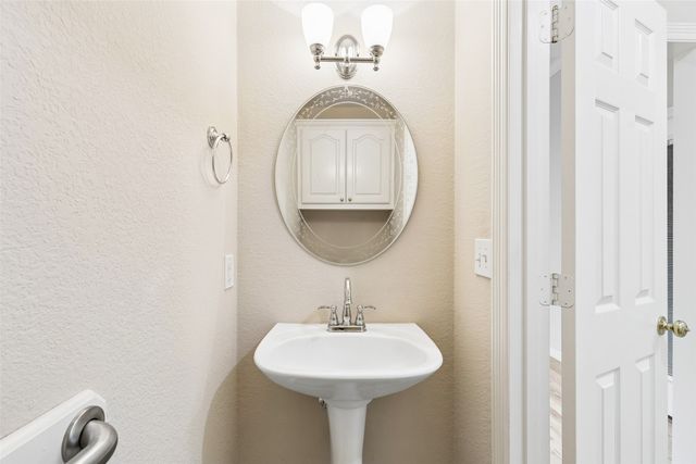 110 Crestway Drive 29, Cedar Hill, TX 75104