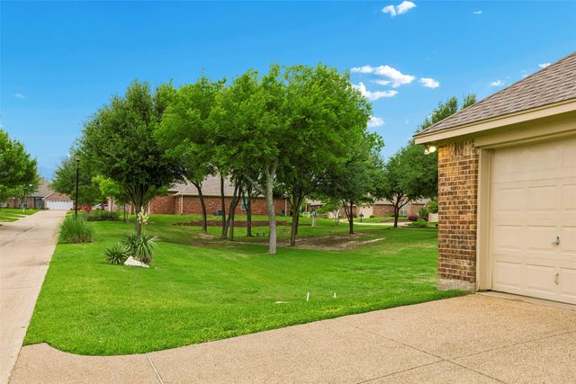 110 Crestway Drive 29, Cedar Hill, TX 75104