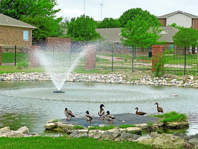 110 Crestway Drive 29, Cedar Hill, TX 75104