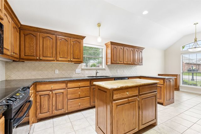 110 Crestway Drive 29, Cedar Hill, TX 75104