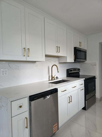 3900 SW 59th Avenue, Davie, FL 33314