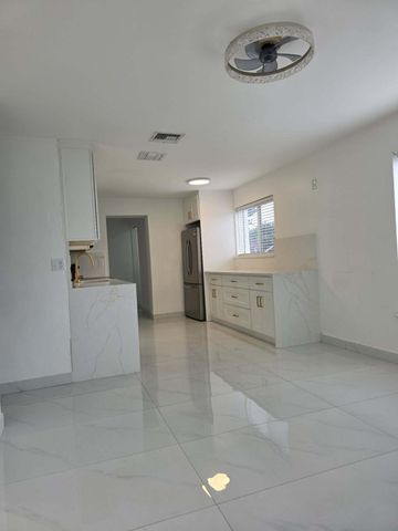 3900 SW 59th Avenue, Davie, FL 33314