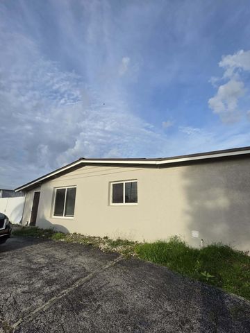 3900 SW 59th Avenue, Davie, FL 33314