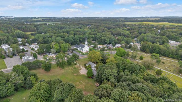 653 Main Road, Aquebogue, NY 11931