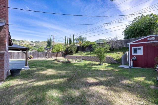 5655 Stanton Avenue, Highland, CA 92346