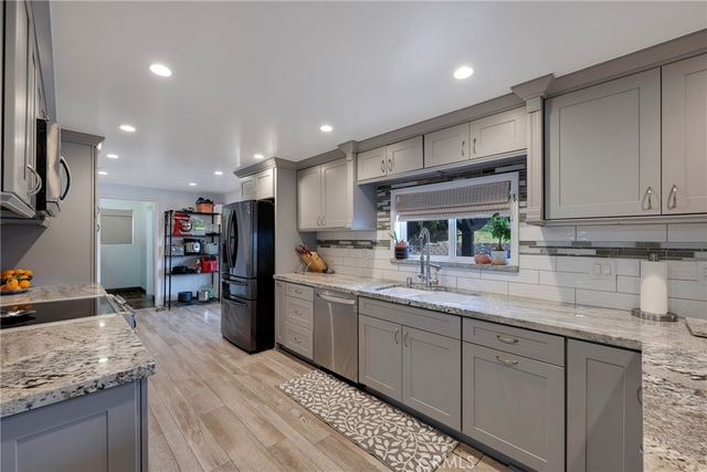 5655 Stanton Avenue, Highland, CA 92346