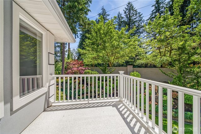 11202 Greystone Drive SW, Lakewood, WA 98499