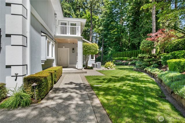 11202 Greystone Drive SW, Lakewood, WA 98499