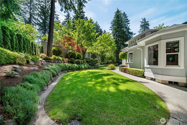 11202 Greystone Drive SW, Lakewood, WA 98499