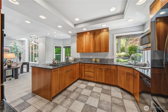 11202 Greystone Drive SW, Lakewood, WA 98499