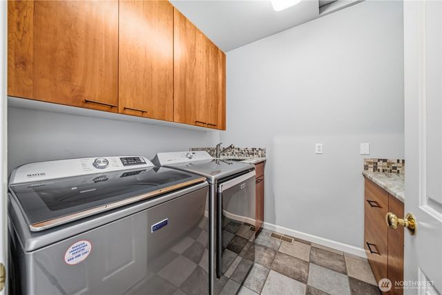 11202 Greystone Drive SW, Lakewood, WA 98499