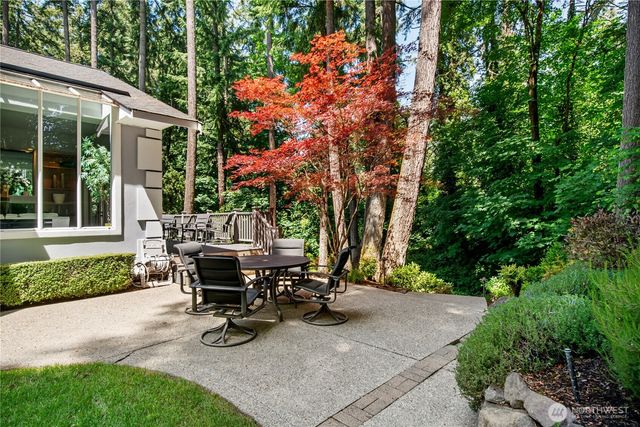 11202 Greystone Drive SW, Lakewood, WA 98499