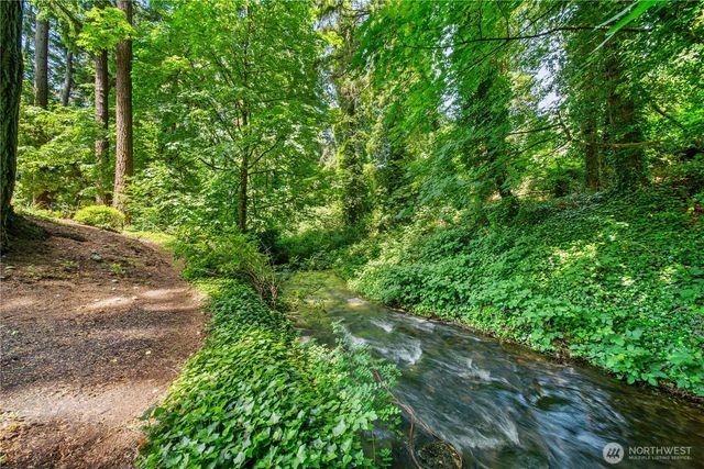 11202 Greystone Drive SW, Lakewood, WA 98499