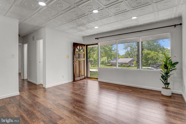 6323 HOWE PL, Springfield, VA 22150