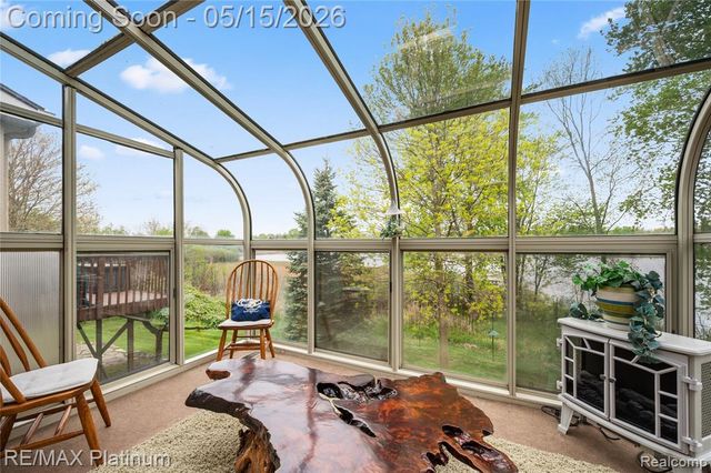 1270 Crystal Pointe Circle, Fenton, MI 48430