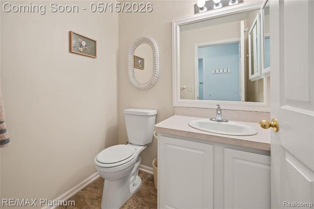 1270 Crystal Pointe Circle, Fenton, MI 48430
