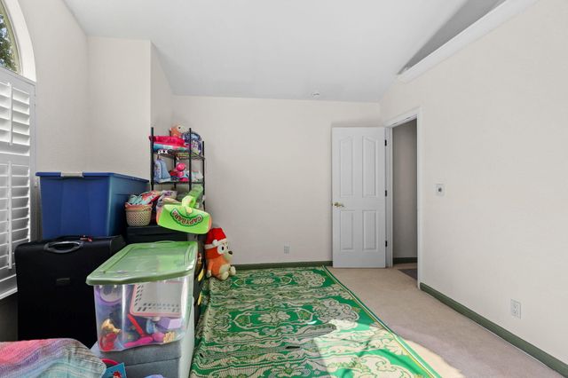 2366 Templeton Drive, Redding, CA 96002