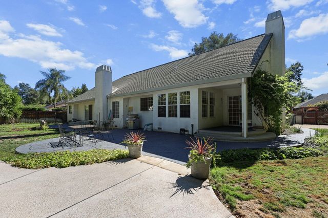 2366 Templeton Drive, Redding, CA 96002