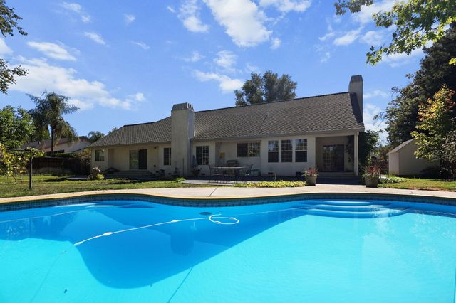 2366 Templeton Drive, Redding, CA 96002