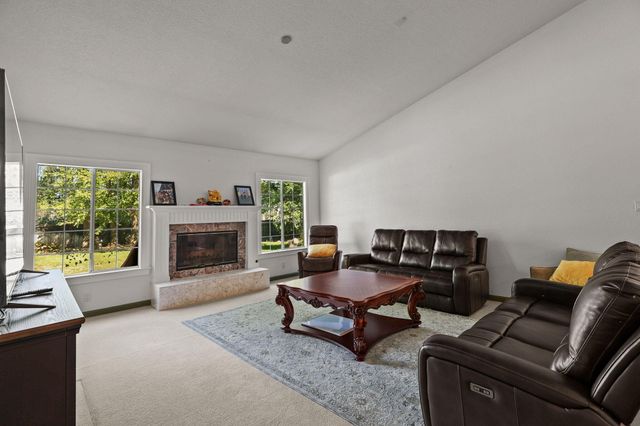 2366 Templeton Drive, Redding, CA 96002