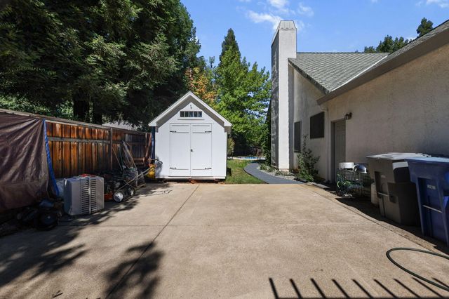 2366 Templeton Drive, Redding, CA 96002