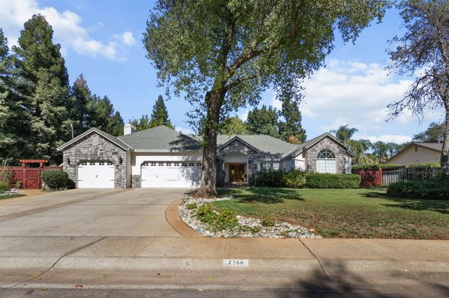 2366 Templeton Drive, Redding, CA 96002