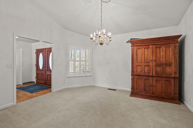 2366 Templeton Drive, Redding, CA 96002