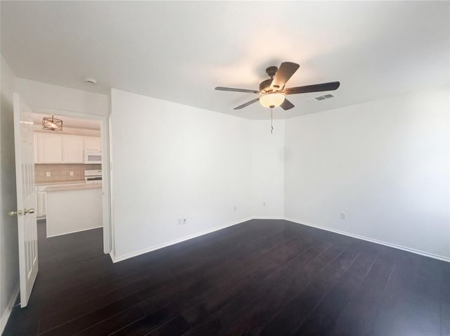 110 Strawn, Kyle, TX 78640