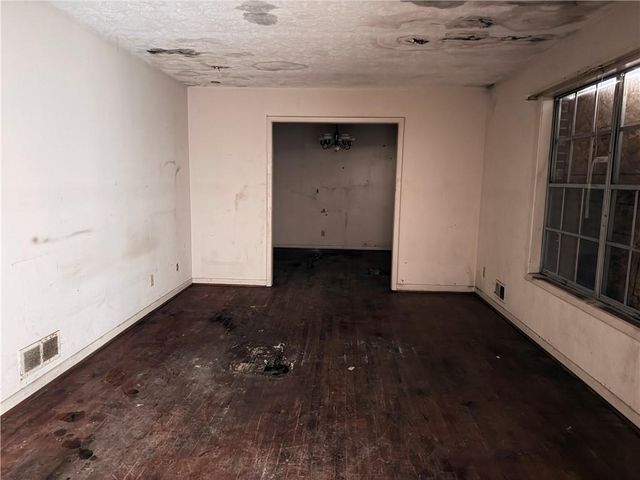 1131 S Deshon Road, Lithonia, GA 30058