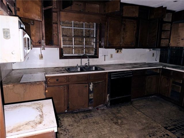 1131 S Deshon Road, Lithonia, GA 30058