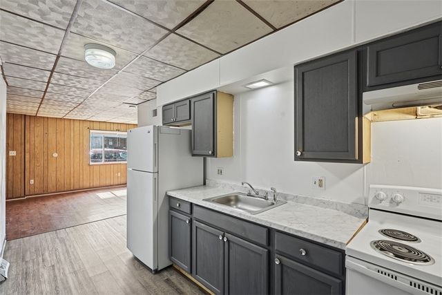 618 Broadway Ave, Stowe Twp, PA 15136