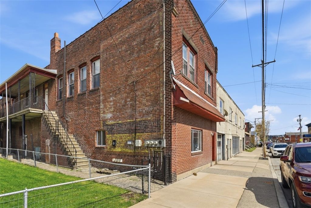 618 Broadway Ave, Stowe Twp, PA 15136
