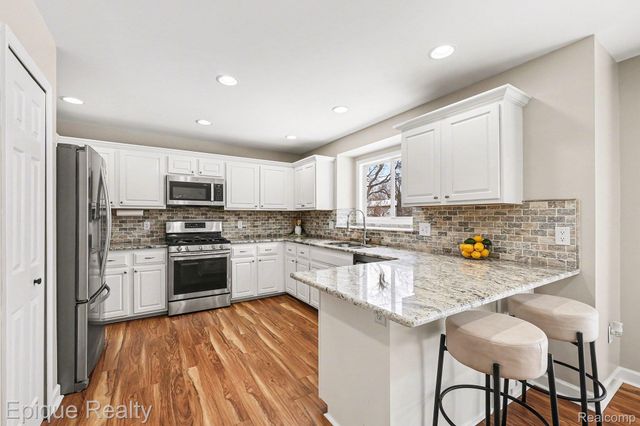 3788 Dearborn Avenue, Rochester Hills, MI 48309