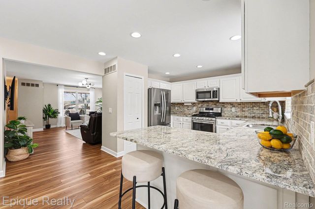 3788 Dearborn Avenue, Rochester Hills, MI 48309