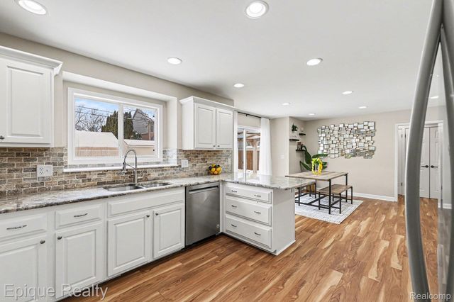 3788 Dearborn Avenue, Rochester Hills, MI 48309