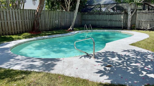 820 SE 12th Street 2, Fort Lauderdale, FL 33316