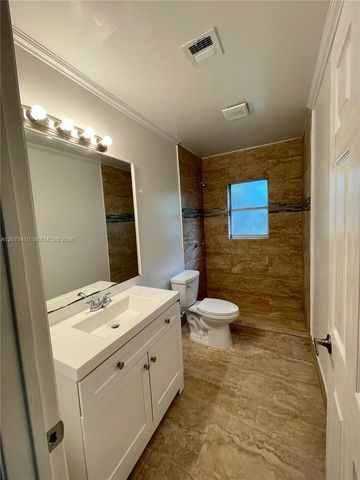 820 SE 12th Street 2, Fort Lauderdale, FL 33316